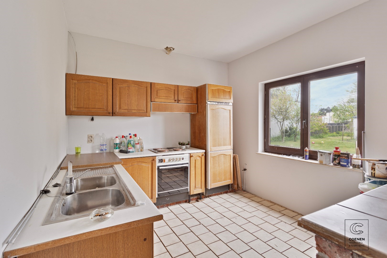 OPBRENGSTEIGENDOM bestaande uit twee appartementen en twee studio's op een perceel van 568 m2 gelegen op een uitstekende locatie te Hoboken 