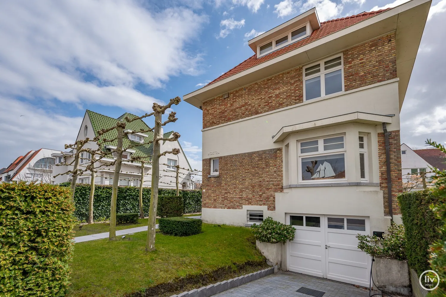 Sublieme woning centraal gelegen nabij het strand te Knokke. Zicht op het Zegemeer.