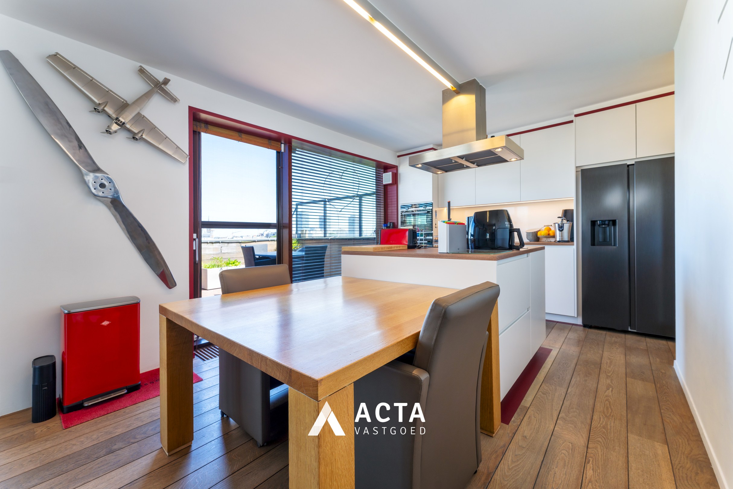 Luxueus dakappartement met 3 slaapkamers en panoramische terrassen in hartje Oostende 