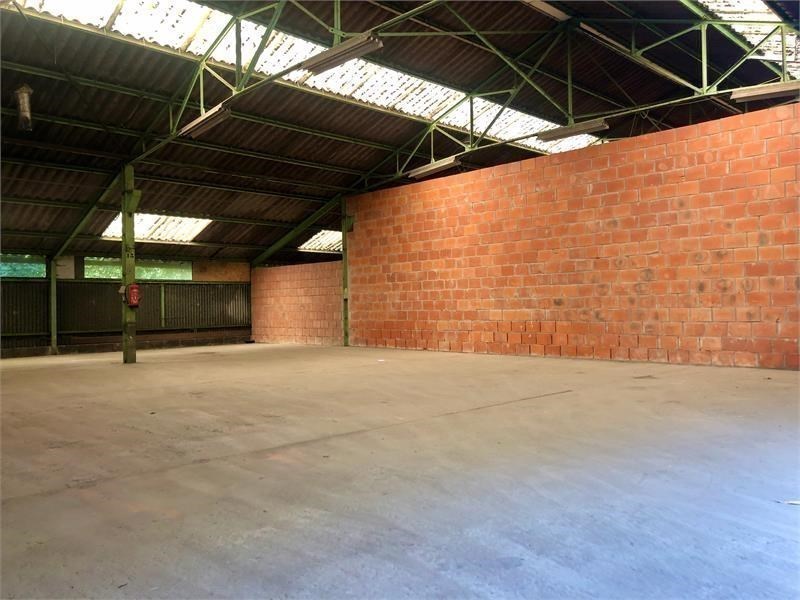 Droge en veilige opslagplaats op gunstige locatie 