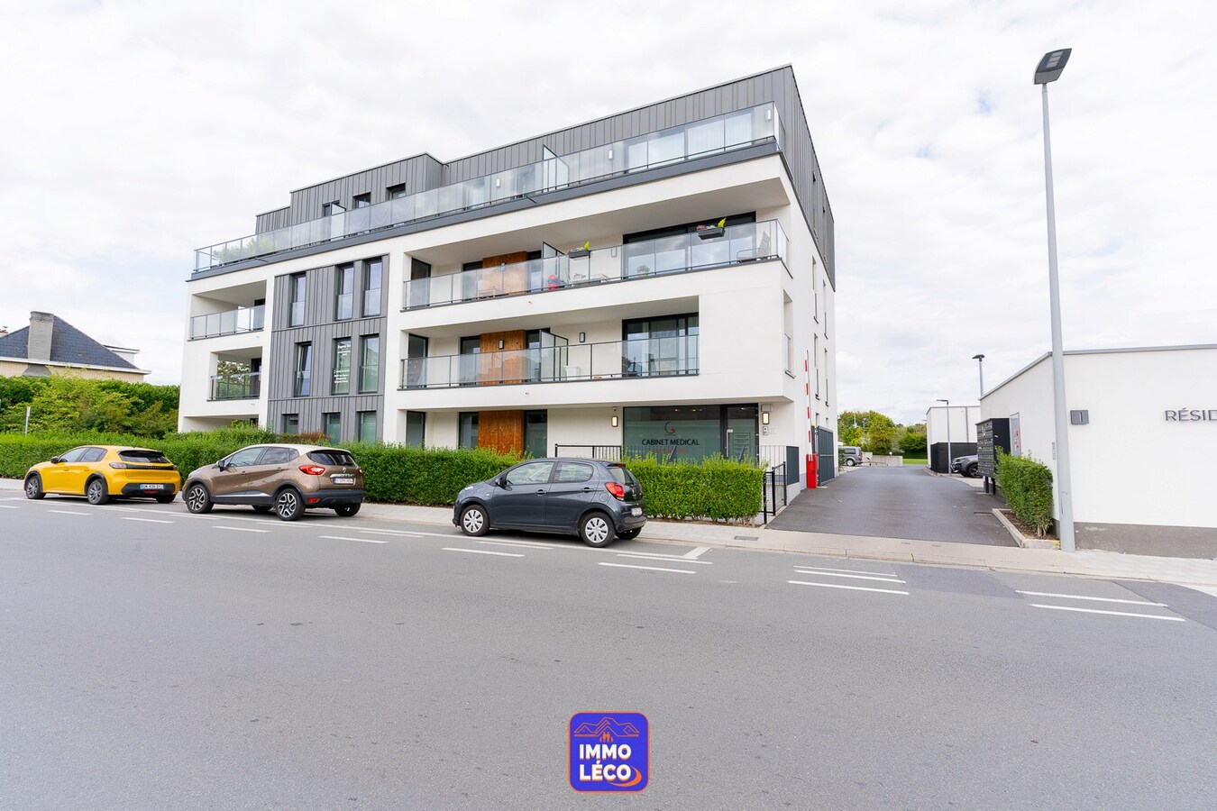 Appartement rez-de-chaussée avec terrasse, cave et parking privatif ! 
