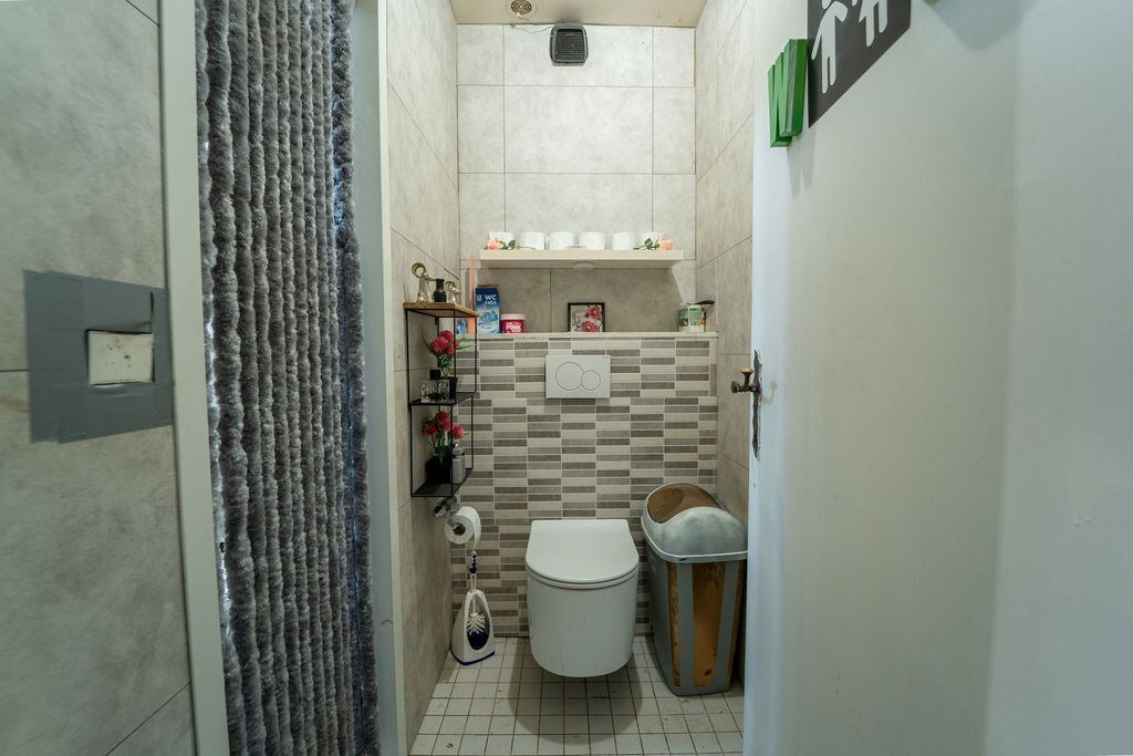 RUIME GELIJKVLOERSE WONING MET 3 SLAAPKAMERS, GARAGE EN RUIME TUIN TE HASSELT (KERMT) 