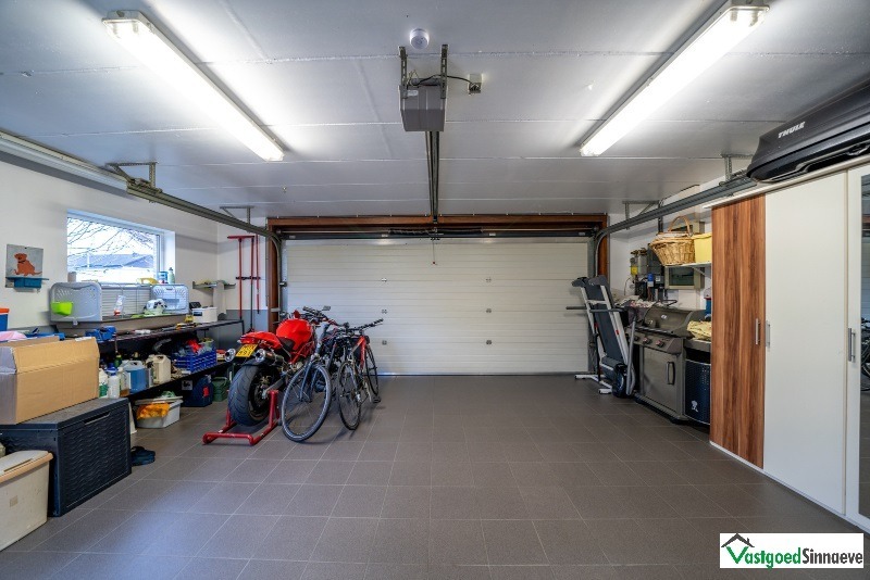 Rustig gelegen instapklare woning met 5 slaapkamers op 667 m² te Ichtegem 