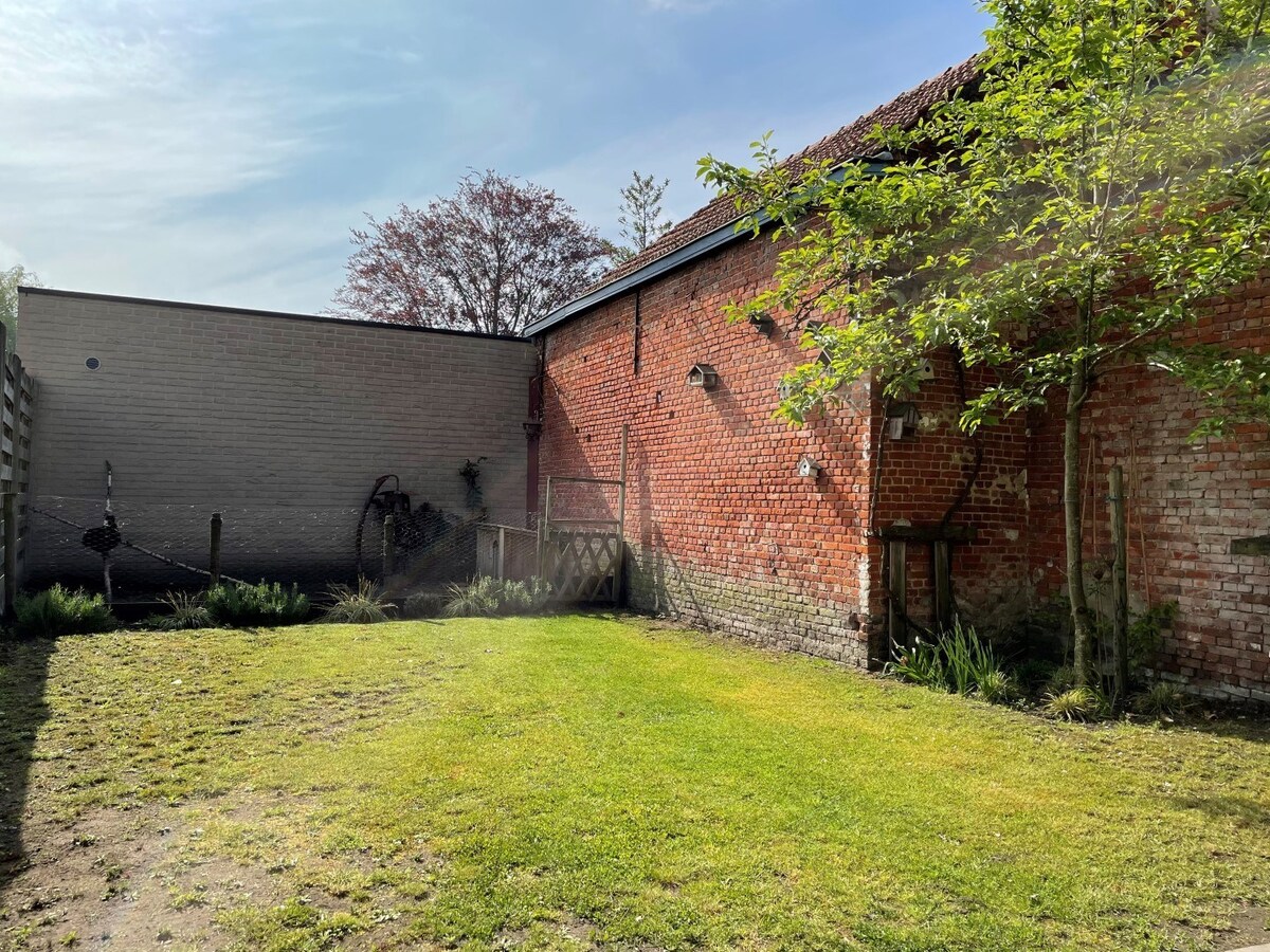 Benedenwoning verhuurd in Ravels