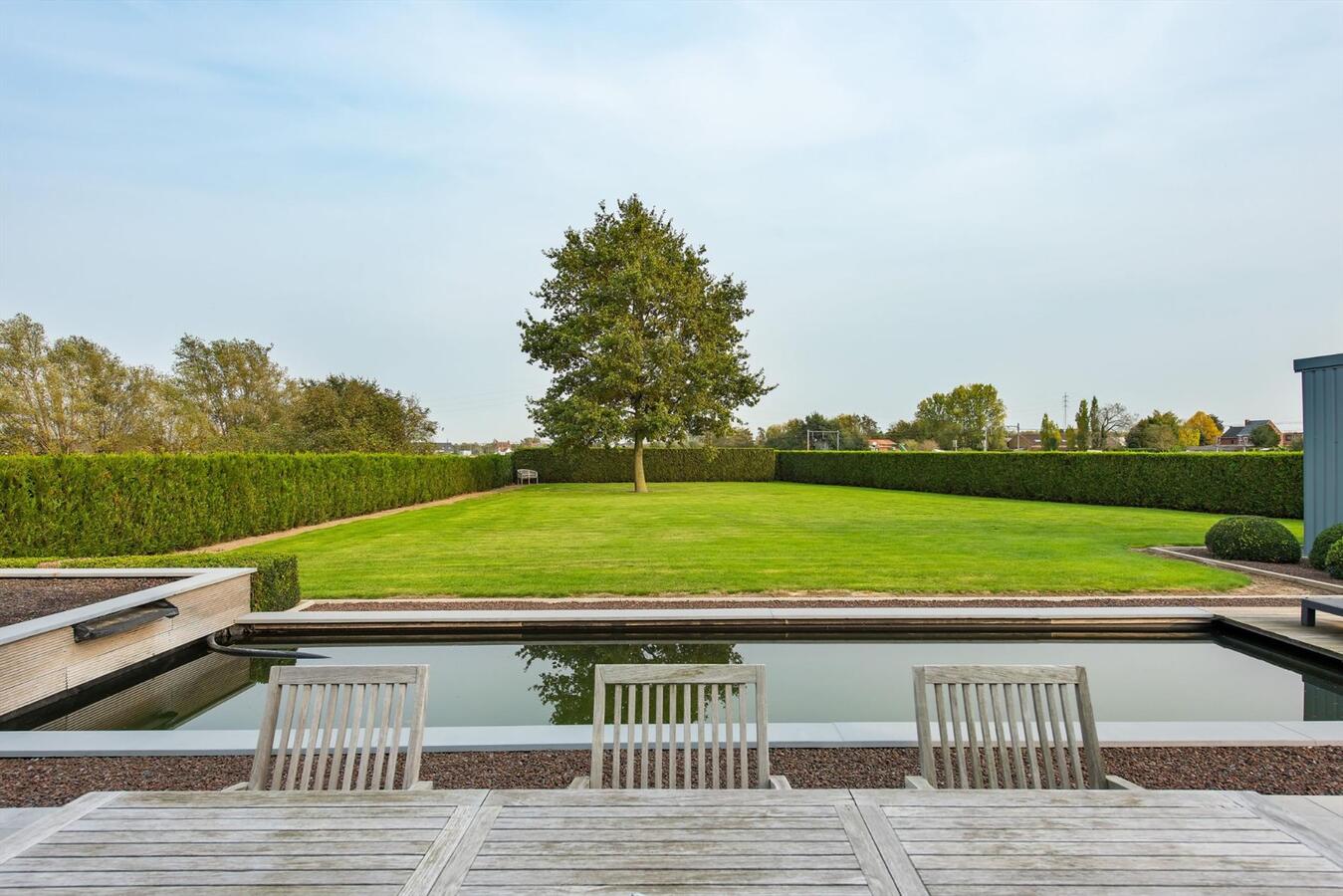Instapklare woning op ruim perceel 