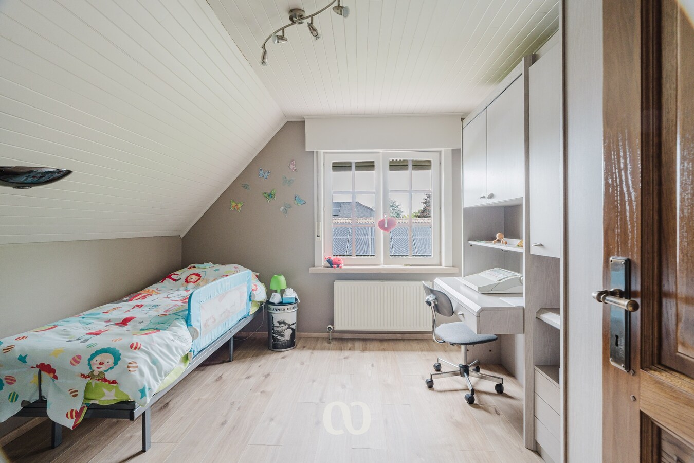 Prachtig onderhouden gezinswoning met 4 slaapkamers 
