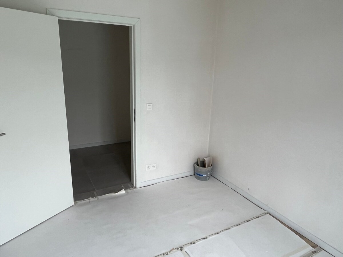 Ruim 2 slpk-appartement incl. staanplaats en kelderberging. 