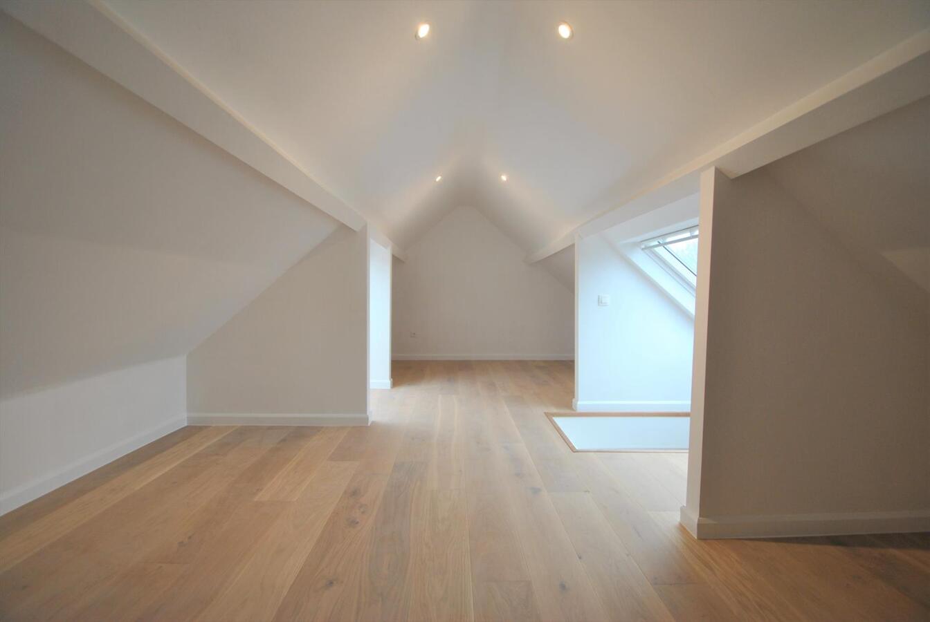 Landelijk gelegen vrijstaande woning met 4 slaapkamers 