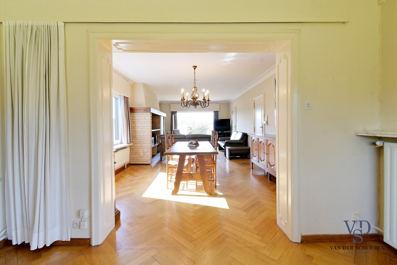 Degelijke villa. 