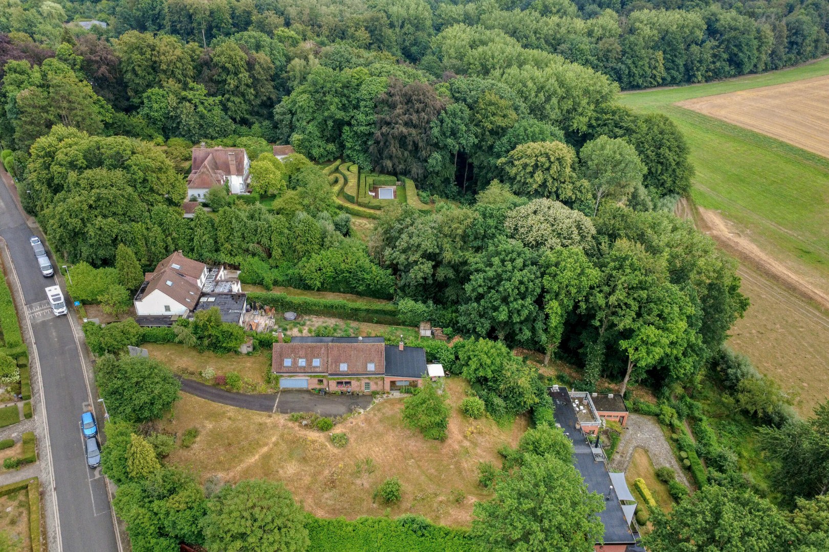 WONING met 4 kamers + bureau + garage 1640 SINT-GENESIUS-RODE 