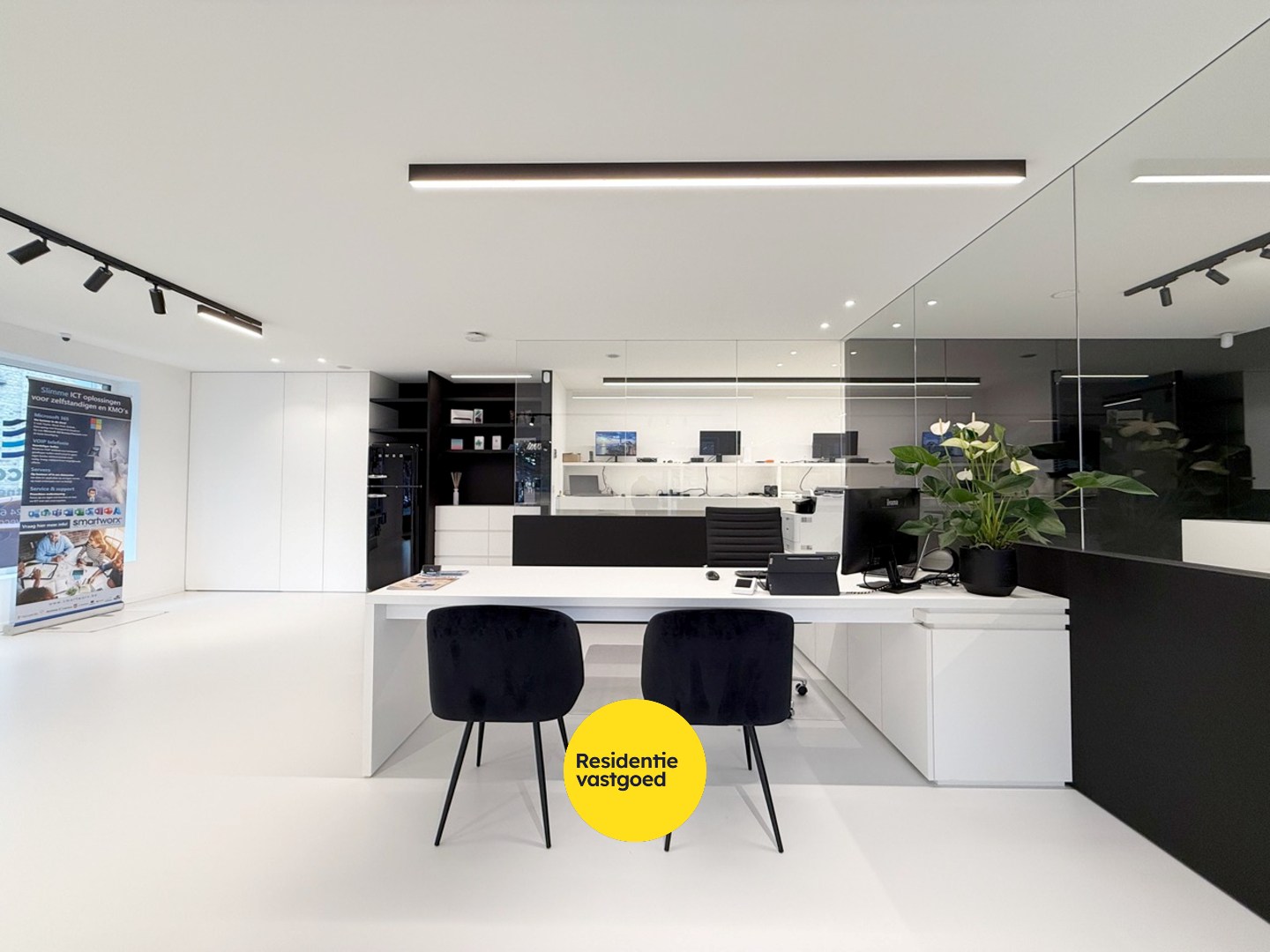 Instapklaar en hoogwaardig handelspand (122 m²) op topligging in Nieuwpoort Stad 