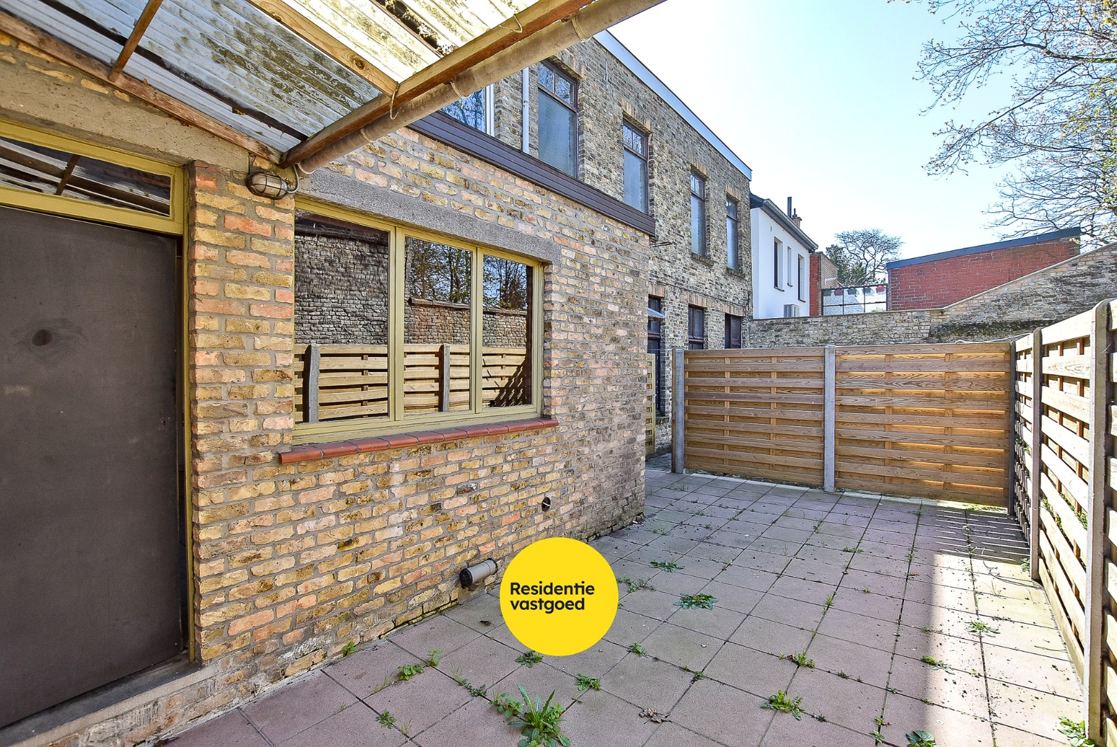 Charmante woning met opslagplaats in centrum Diksmuide op 248 m²! 