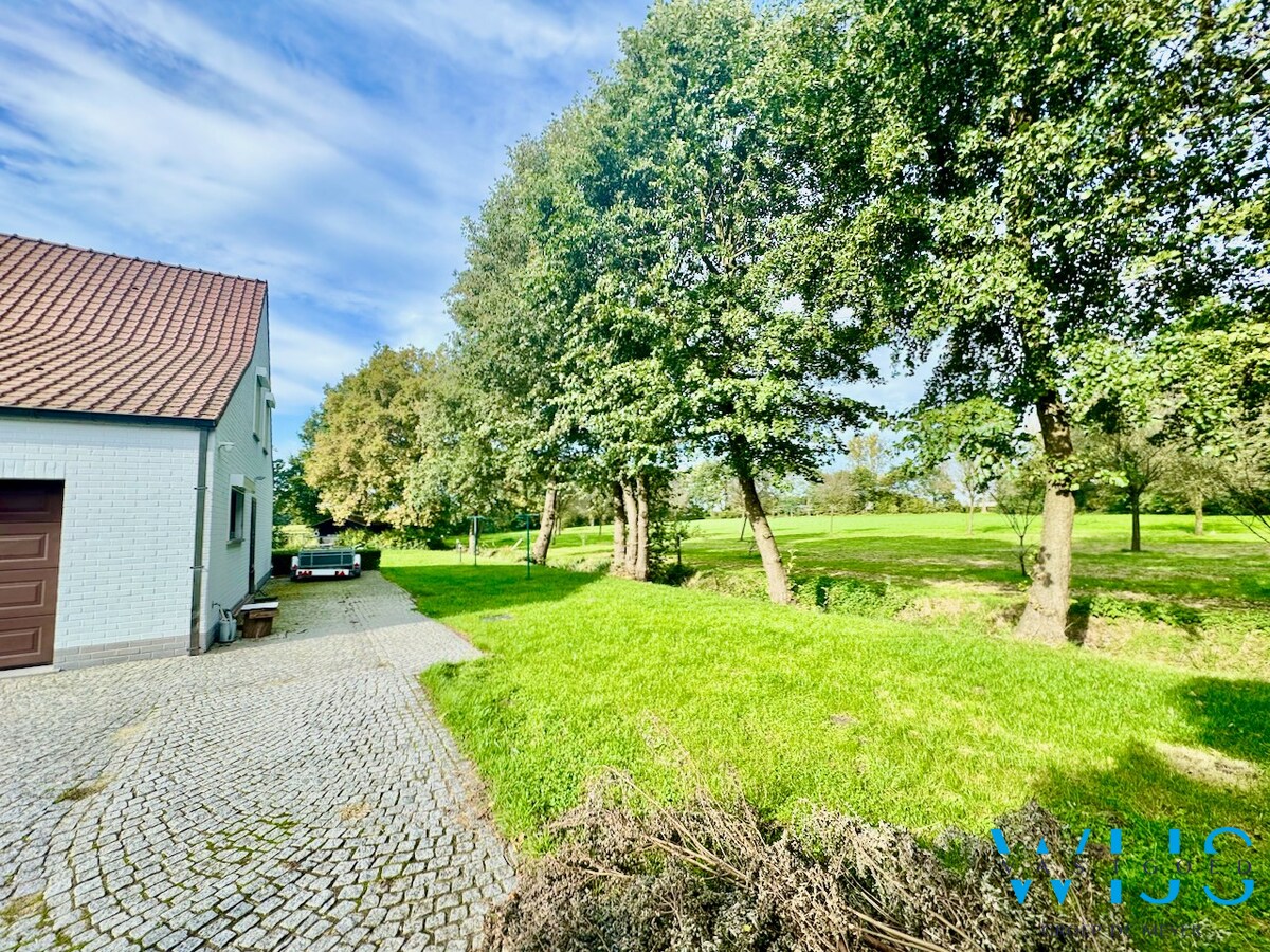 Tijdloze woning op 4.299 m² te Ertvelde 