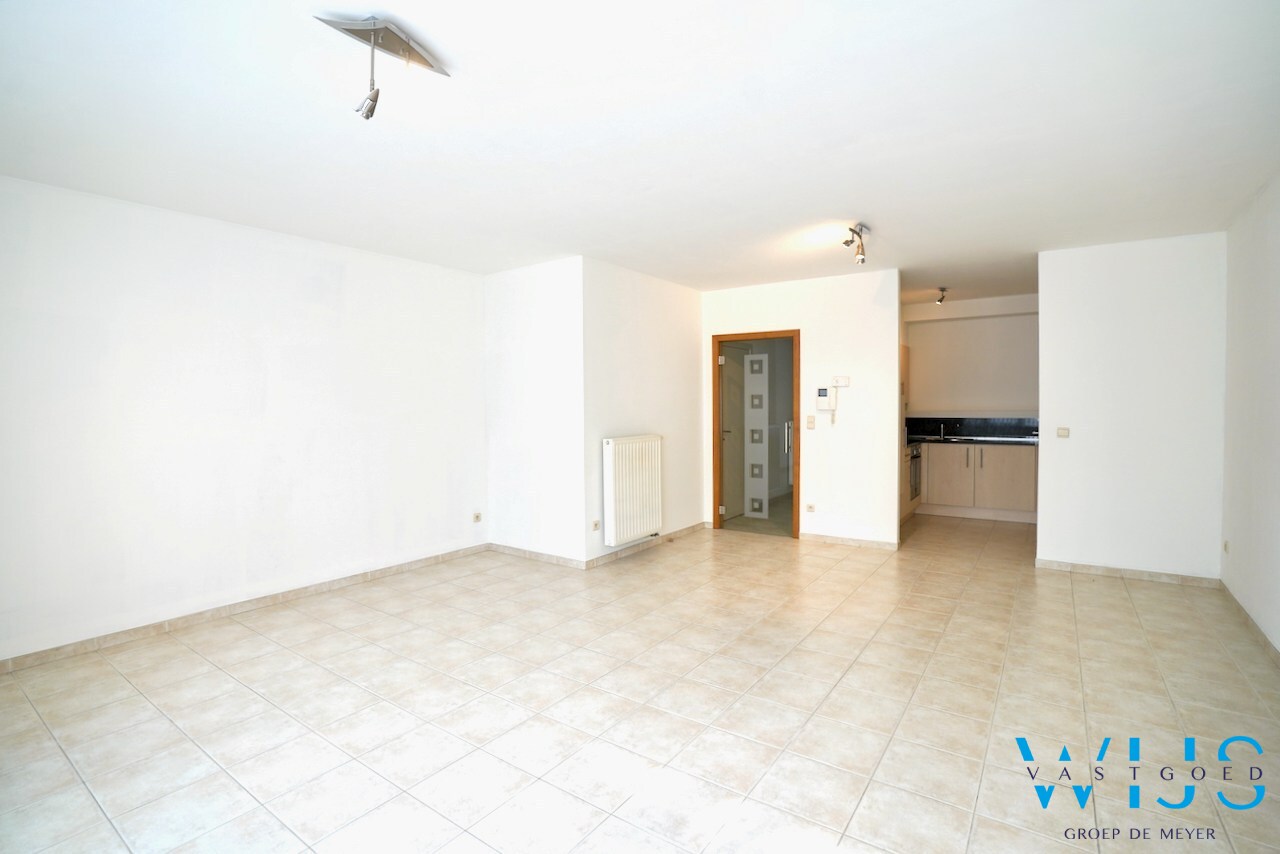 Gelijkvloers appartement met ruim terras in het centrum Ertvelde ! 