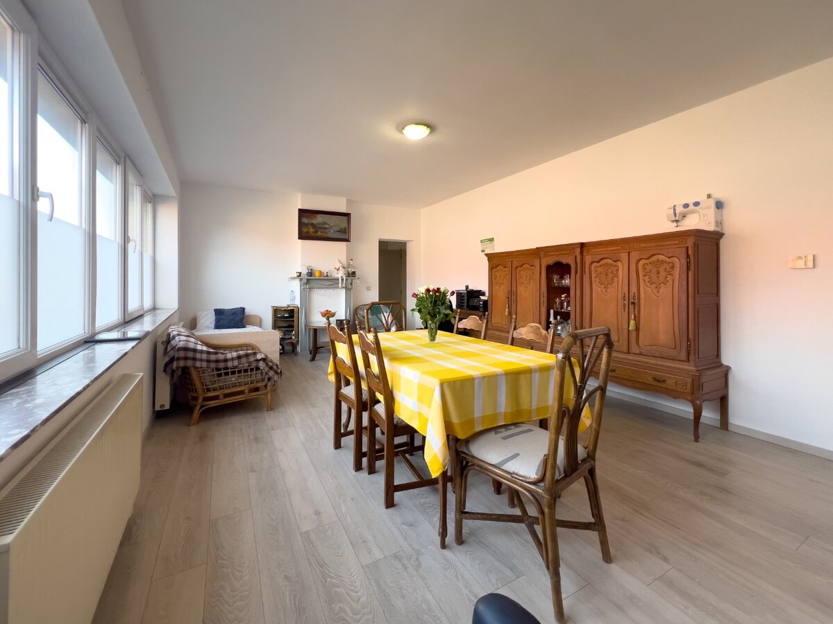 Opbrengsteigendom met 2 appartementen 