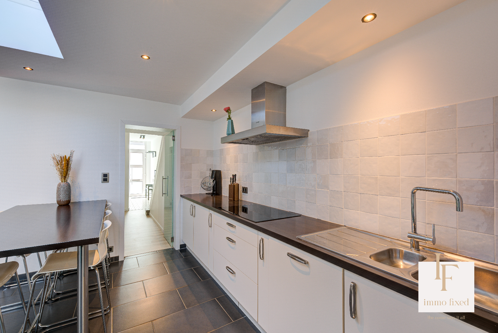 Instapklare woning met 2 SLKS te Schoten! 