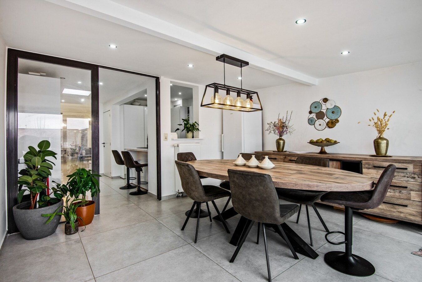 Gerenoveerde woning met 3/4 slpk, garage en tuin te Boom! 