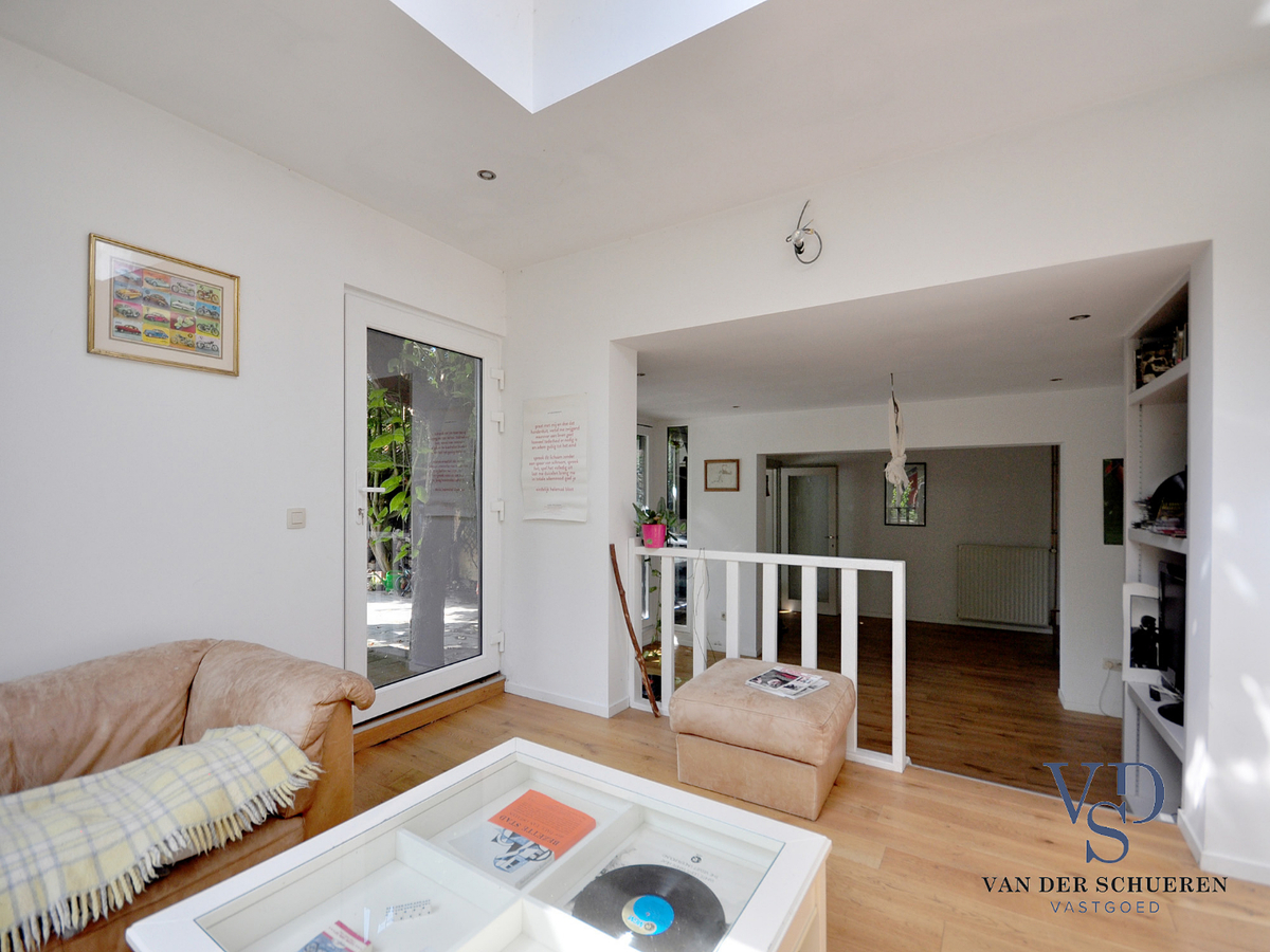 Idyllische woning met schuur. Uitzonderlijk gelegen. 