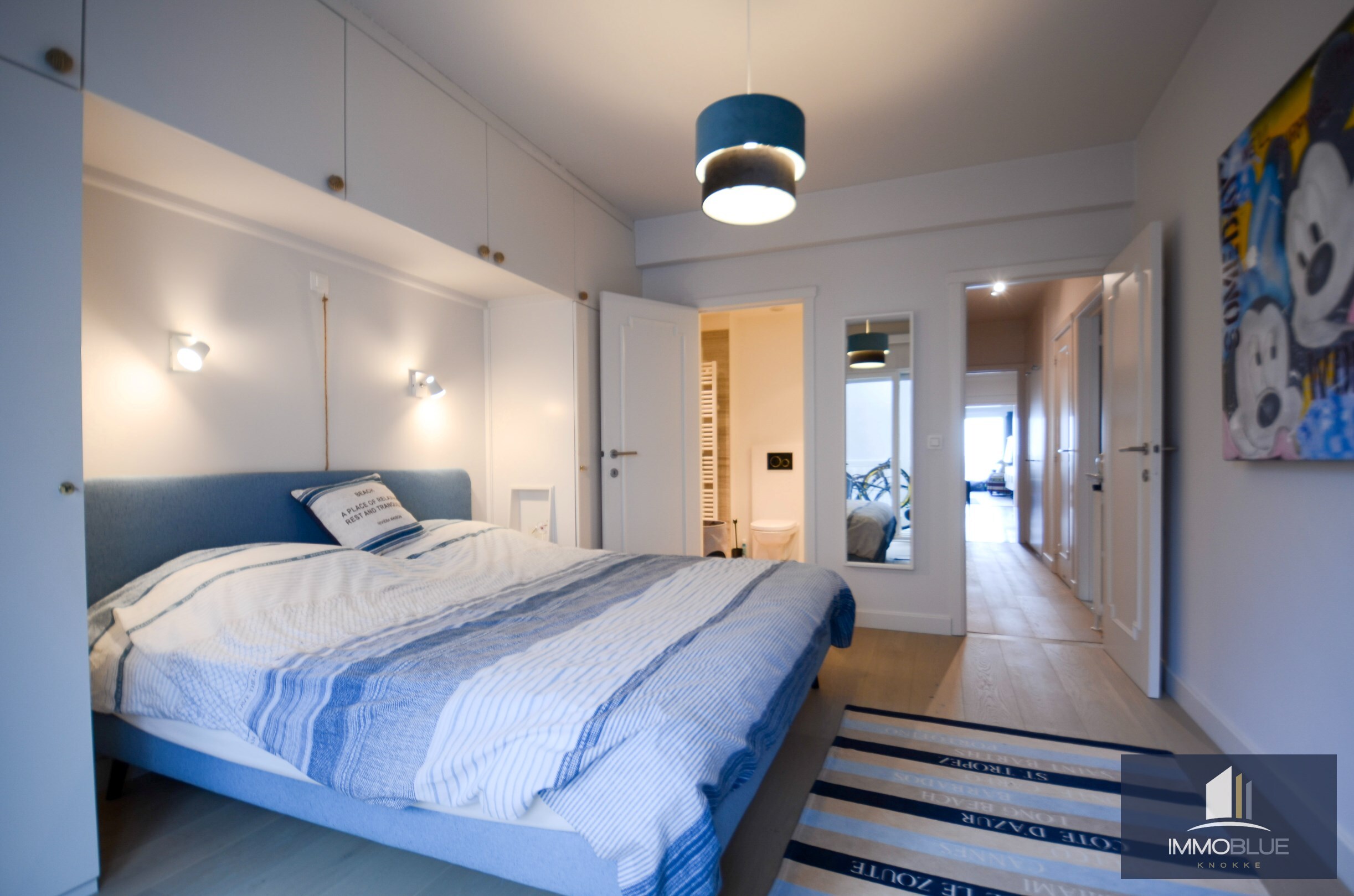 Appartement avec vue frontale sur la mer, situé dans une résidence prestigieuse au Zoute. 