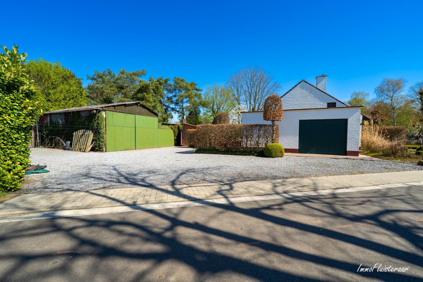 Rustig gelegen woning met bijgebouwen op ca. 3.990 m2 te Balen (Optie aankoop aanpalend weiland van ca. 8.235 m2) 