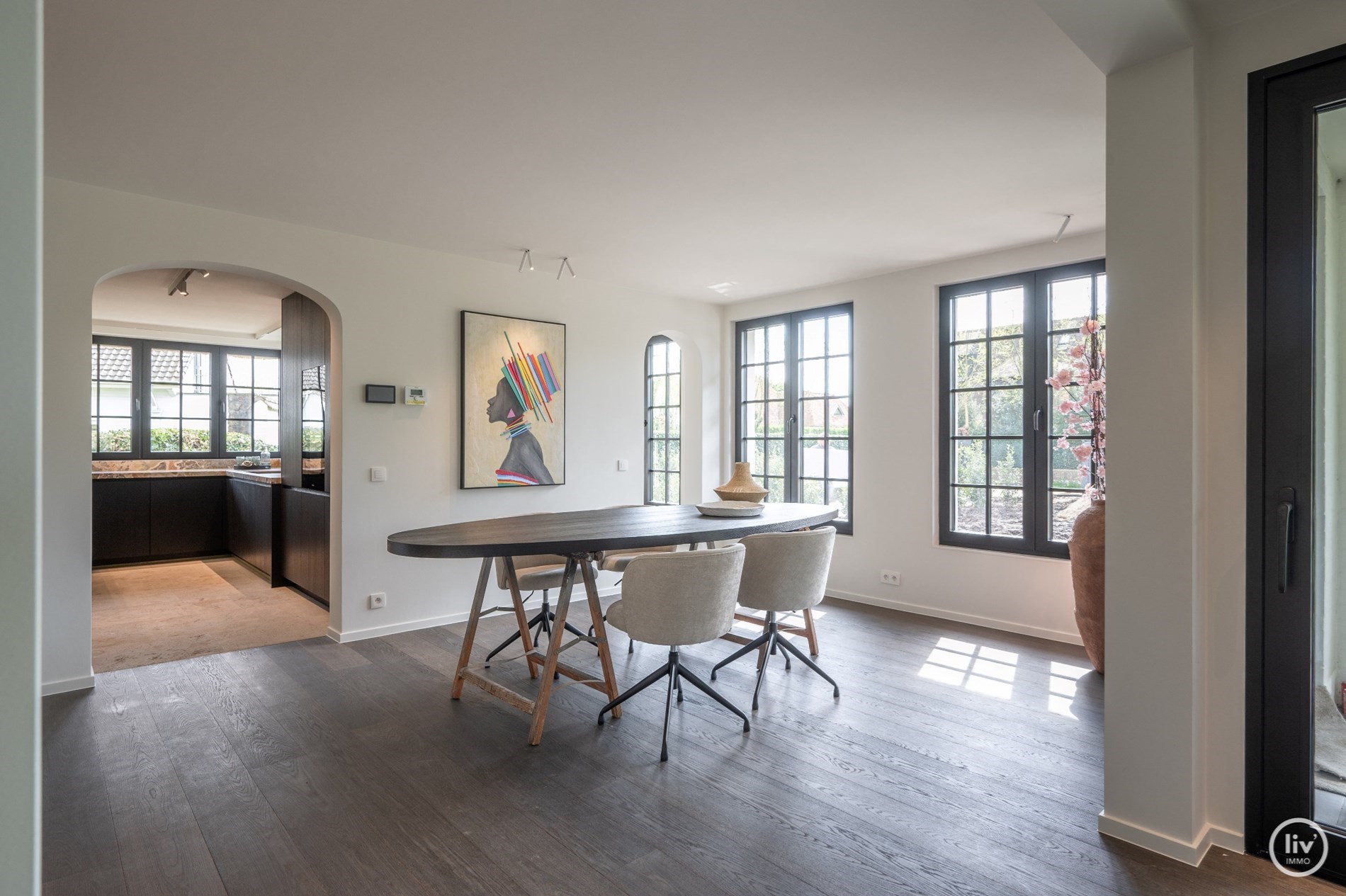 Belle villa individuelle, située au calme en bordure du Zoute, actuellement en rénovation. 