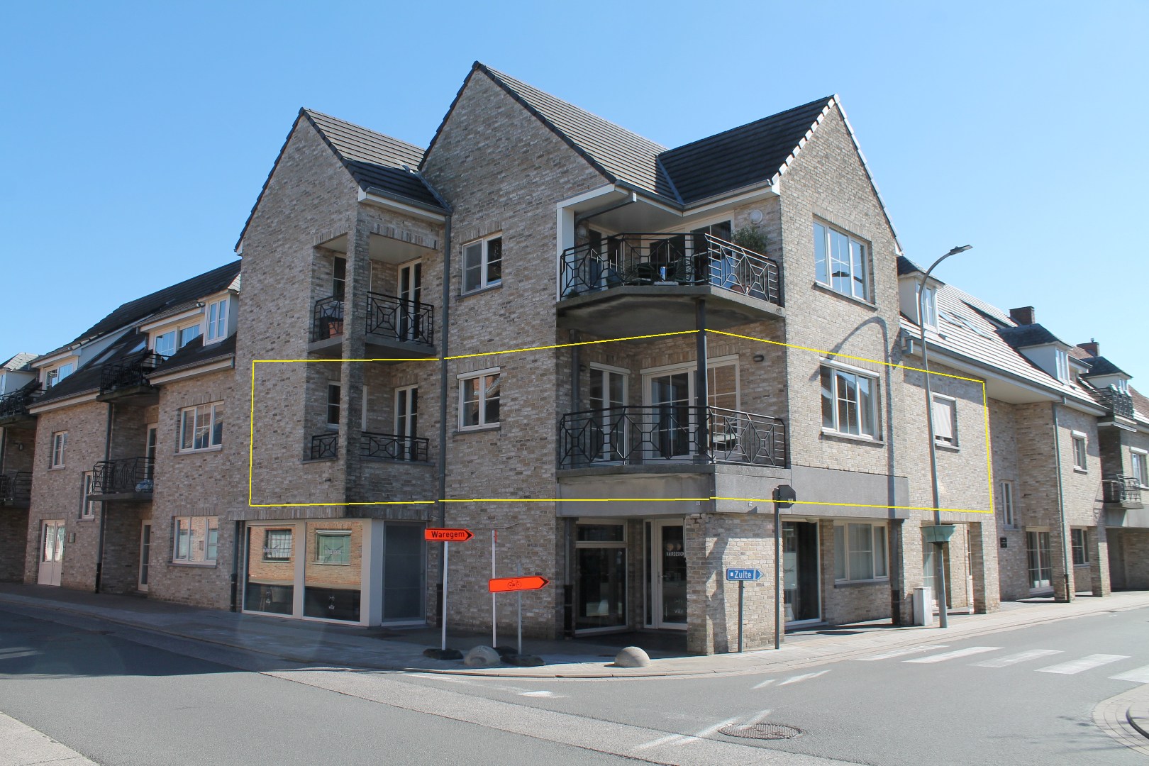 Prachtig hoekappartement met garage en private berging 