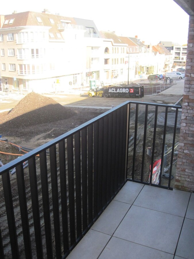 Lichtrijk appartement op de Gaverse Markt. 