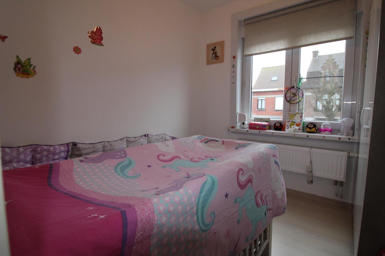 Welgelegen, comfortabel woonhuis met aangename tuin, nabij winkels 