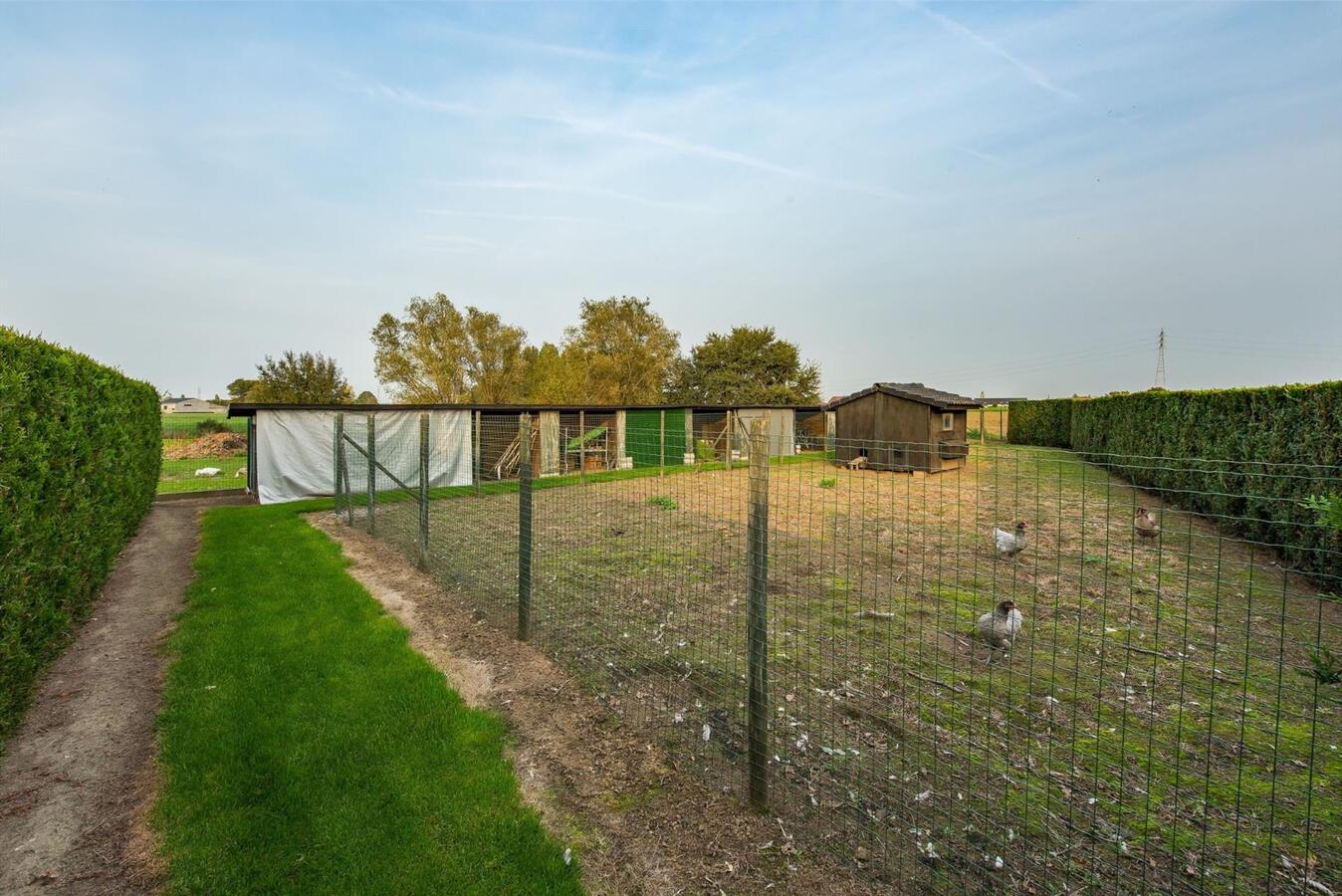 Instapklare woning op ruim perceel 