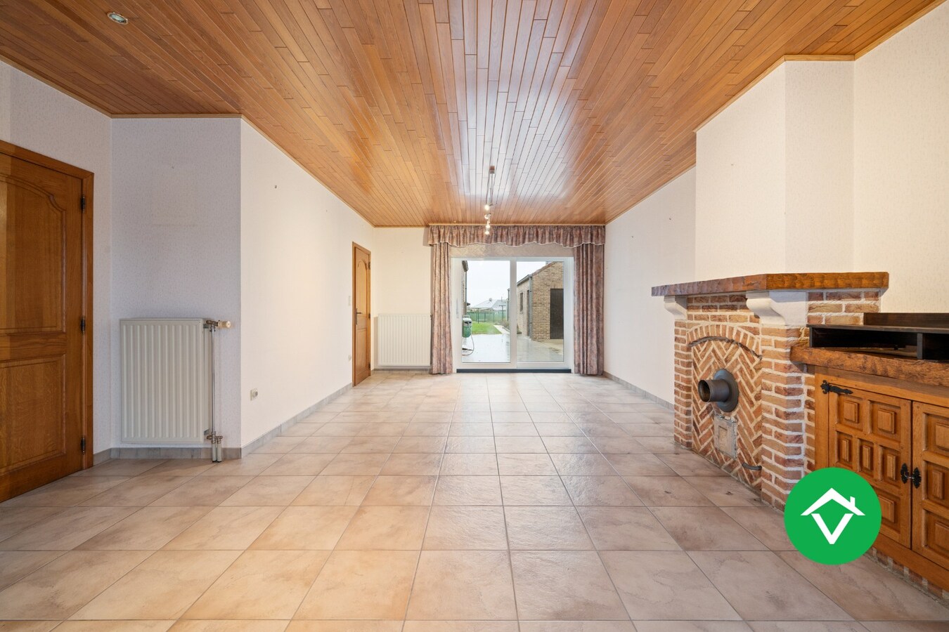 Instapklare woning met 4 slaapkamers en garage te Ichtegem 