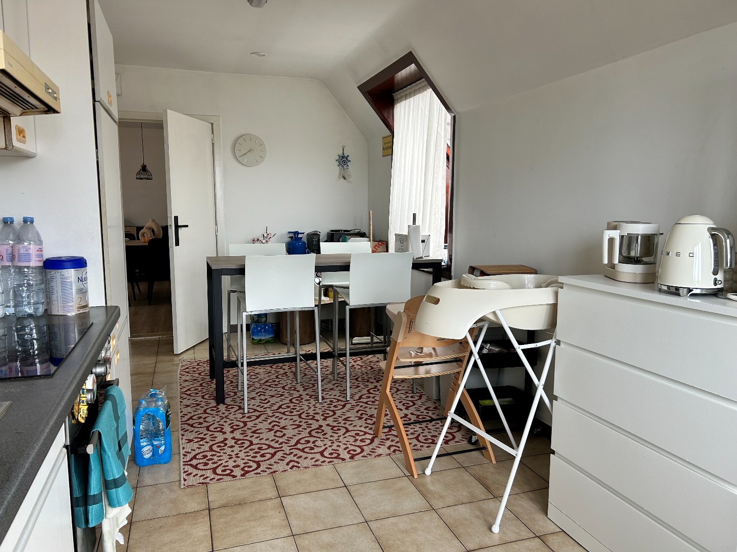 Ruim appartement met 2 slaapkamers en garage 
