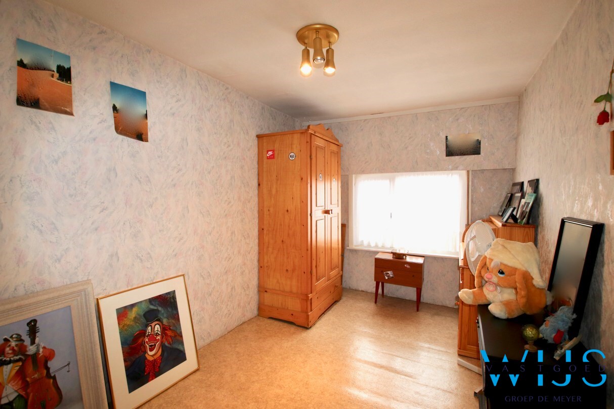 Te renoveren woonhuis in het dorp van Boekhoute ! 