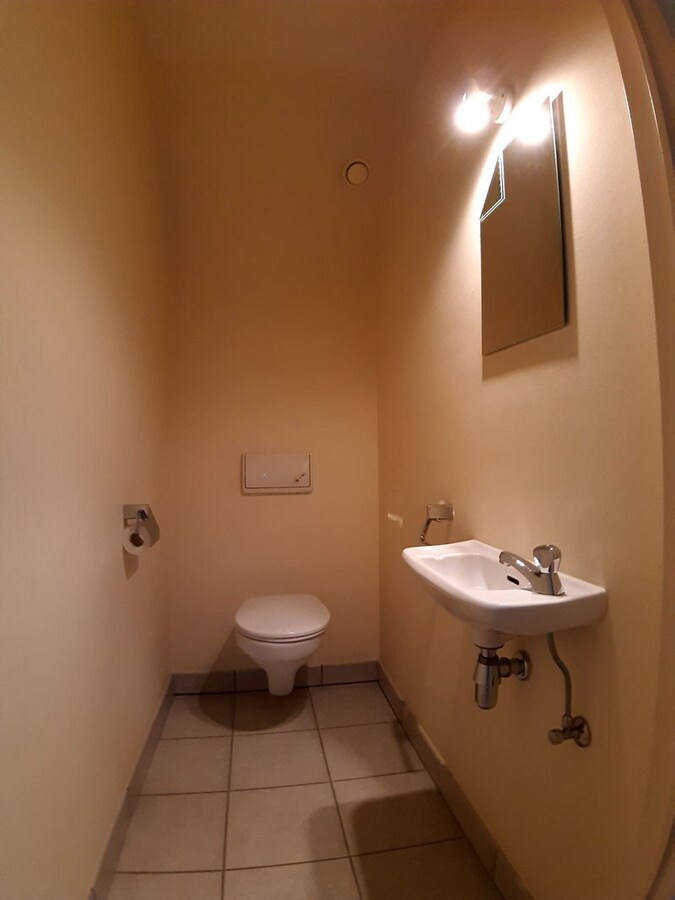 Ruim appartement op de 2de verdieping te Achel 