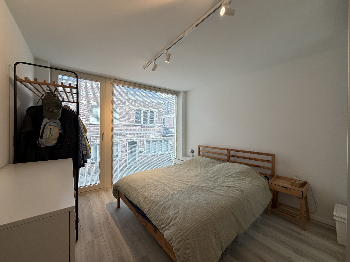 Recent en energiezuinig appartement met 1 slpk. en groot terras in Geel-centrum 
