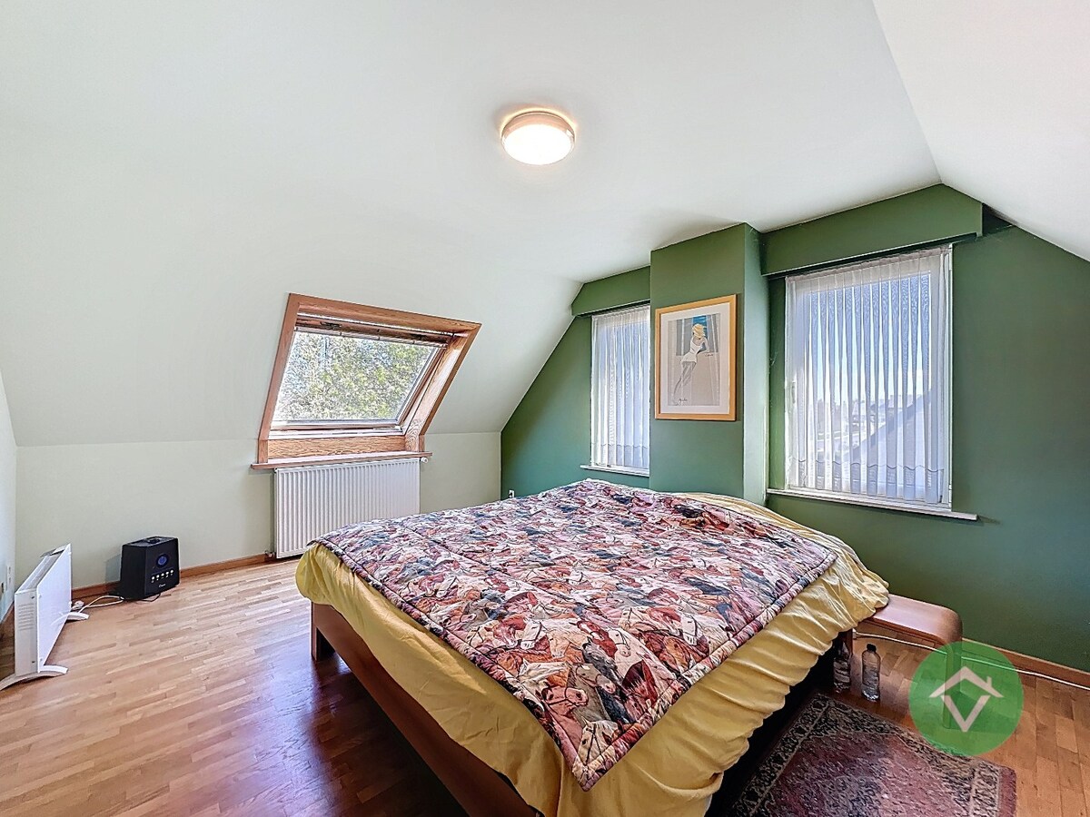 Ruime gezinswoning met dubbele garage in Koekelare 