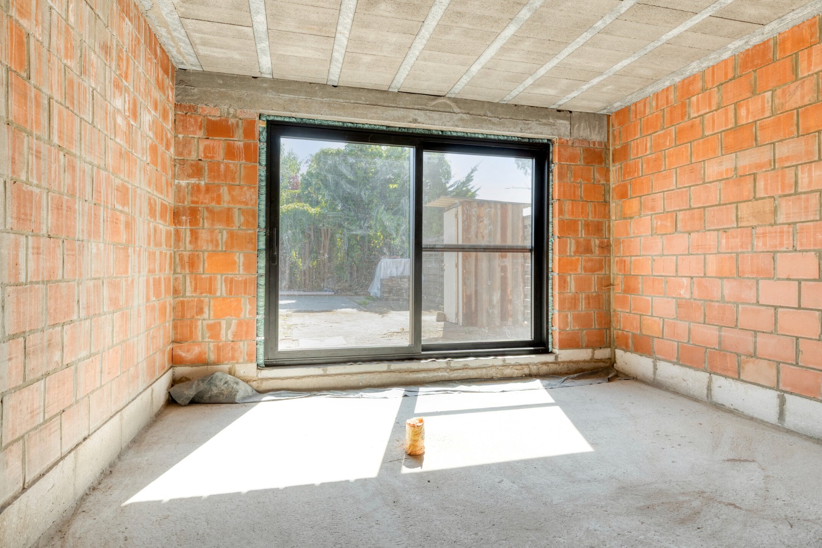 Ruime en rustig gelegen woning met veel mogelijkheden in Rotselaar! 