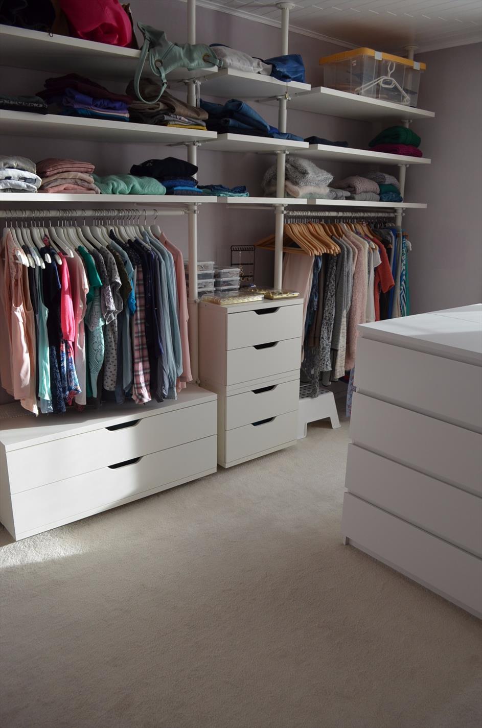 Ruime totaal gerenoveerde woning met 4 slpks (mogelijkheid tot 5) te Eeklo 