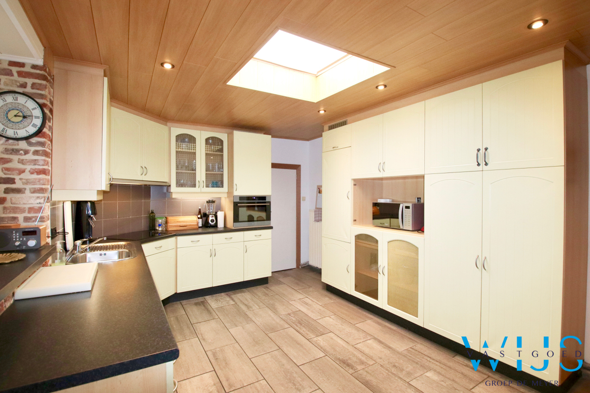 Instapklaar woonhuis op perceel van 450m² te ERTVELDE ! 