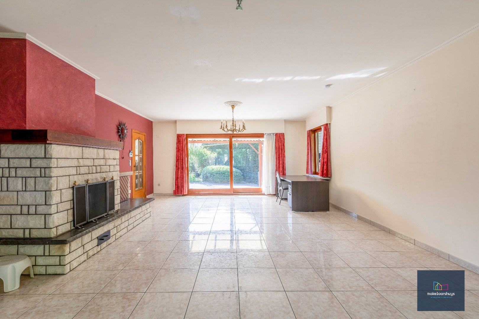 Rustig gelegen ruime bungalow met dubbele garage in Drongen 