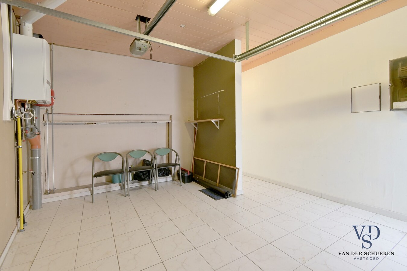Ruime 3 slpk-woning met garage en tuin. 