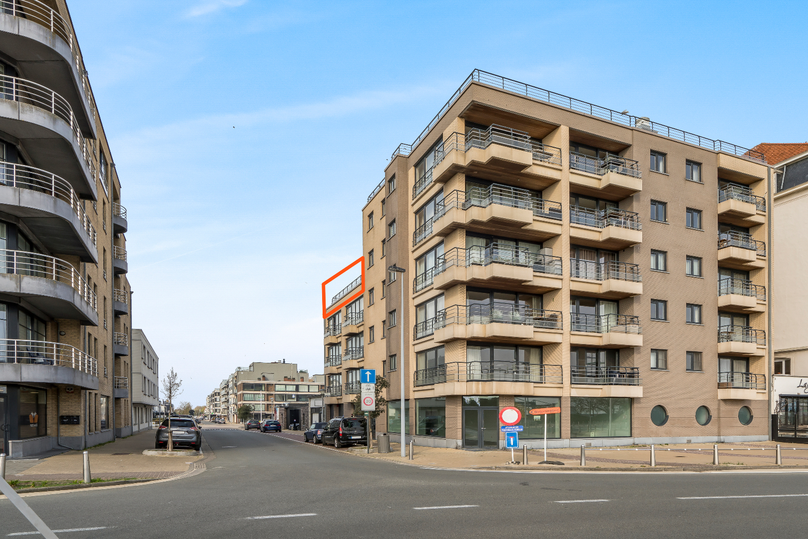 Duplex dakappartement met 2 slaapkamers en 2 badkamers 