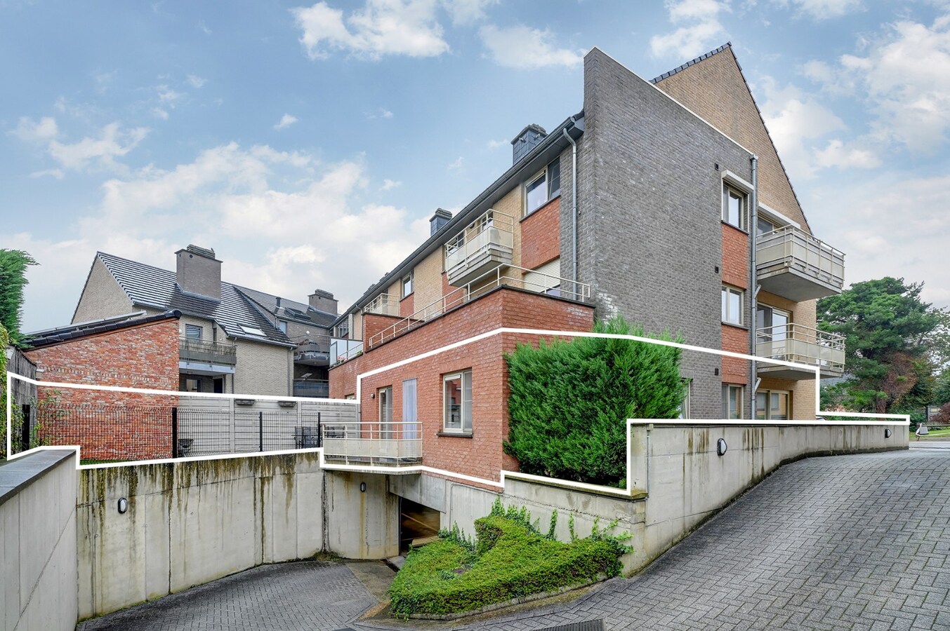 Ruim gelijkvloers appartement met 3 slaapkamers en 2 terrassen 