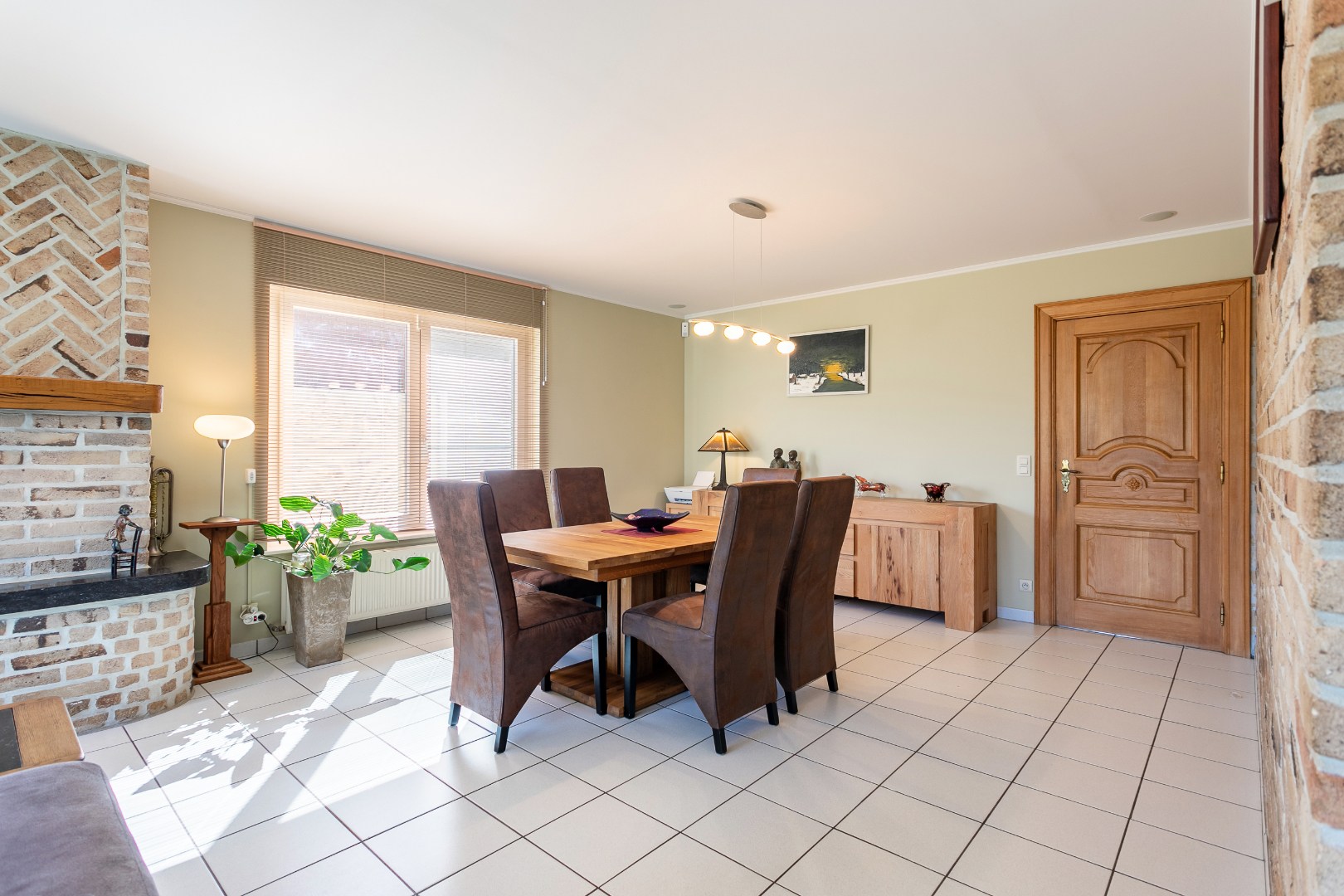 Instapklare gezinswoning met 3 slpk. en ruime tuin 