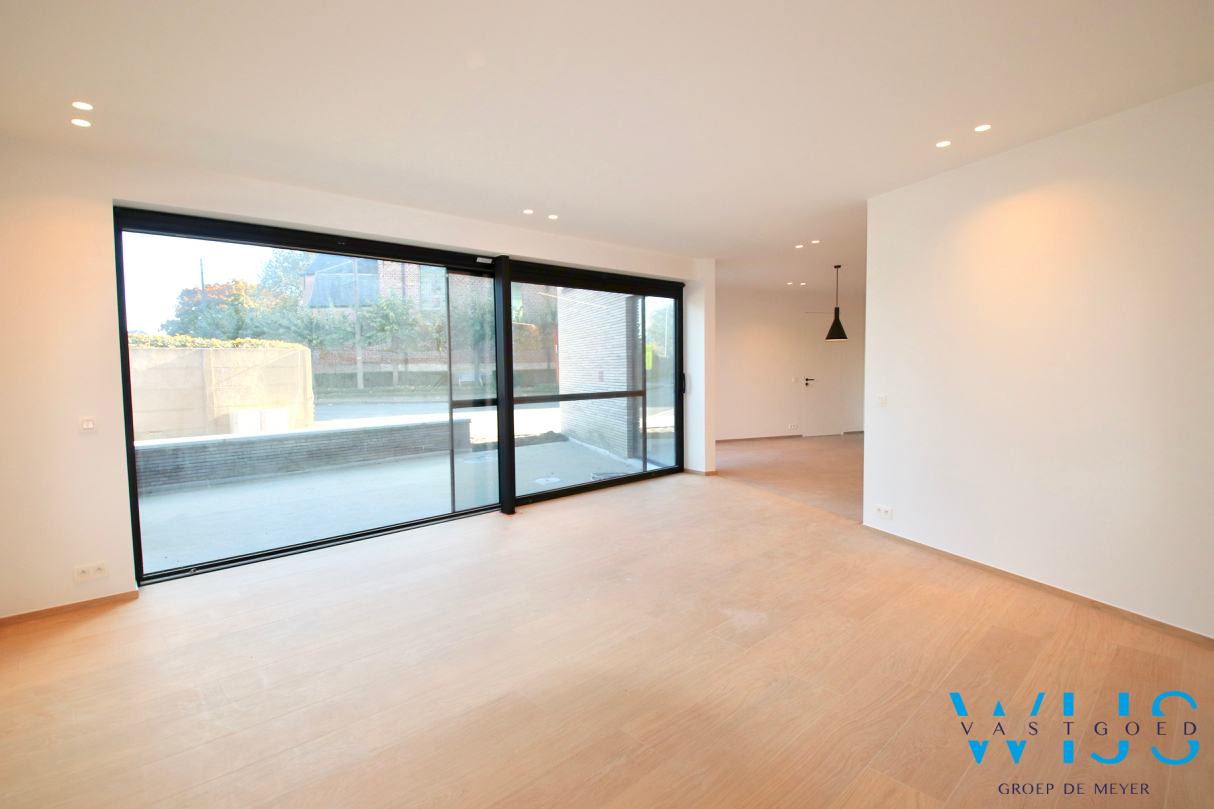 PRACHTIG gelijkvoersappartement te KLUIZEN ! 