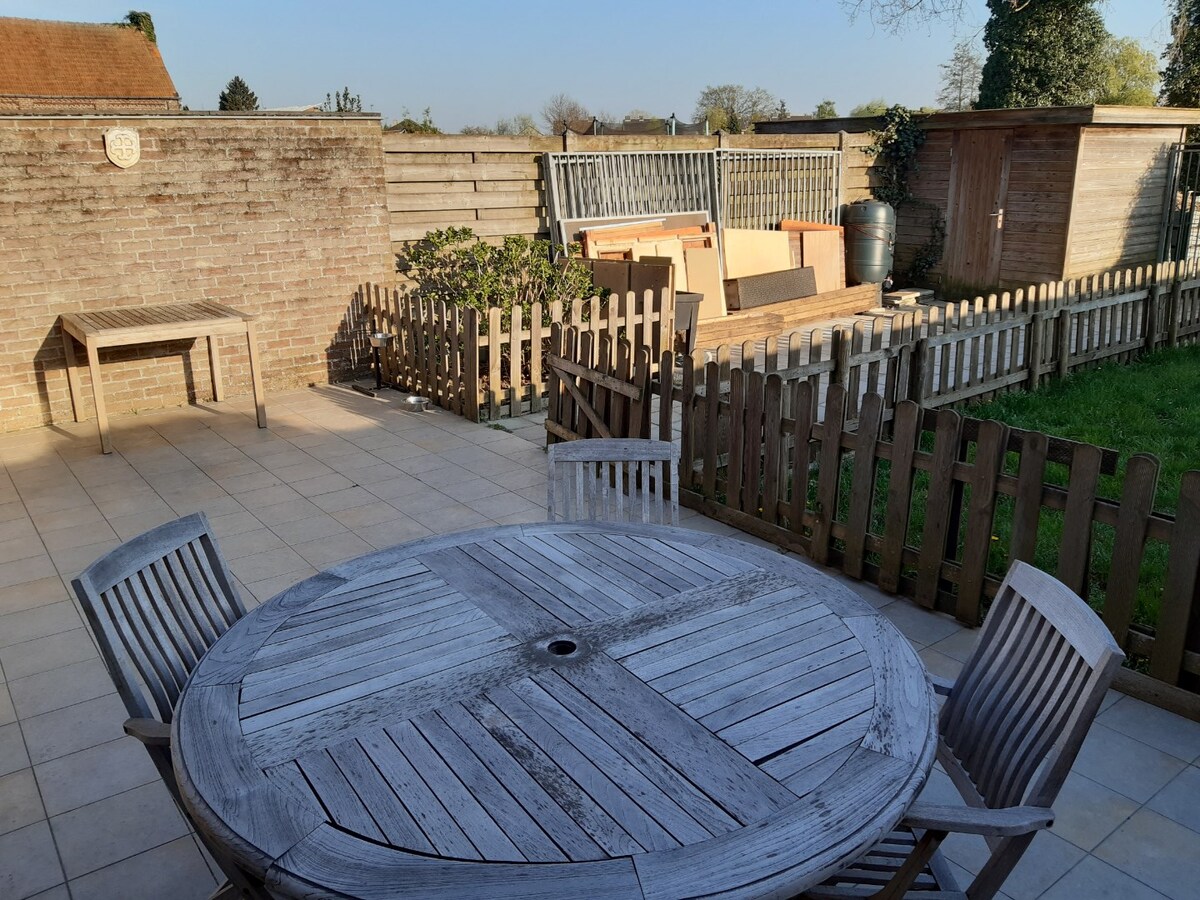 Ruime woning (4 slaapkamers) met garage 