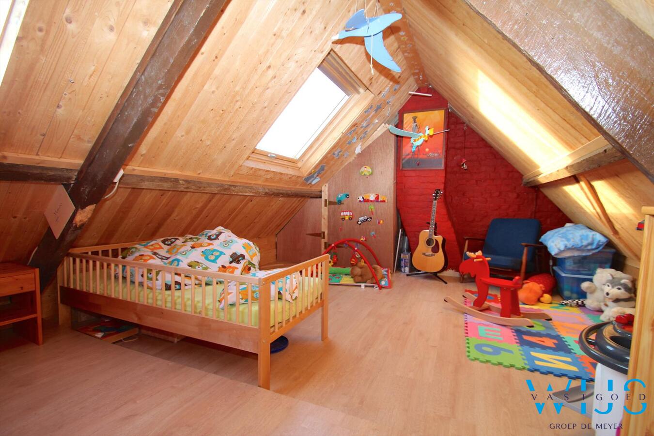 Knusse, instapklare starterswoning te Drongen ! 