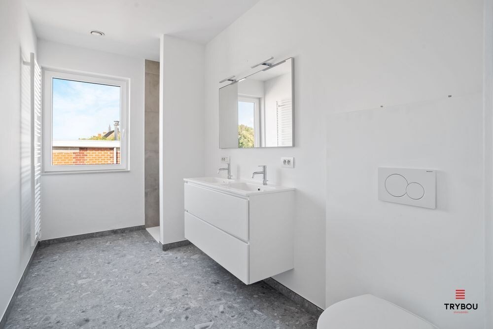 Moderne halfopen nieuwbouwwoning met 3 slaapkamers 