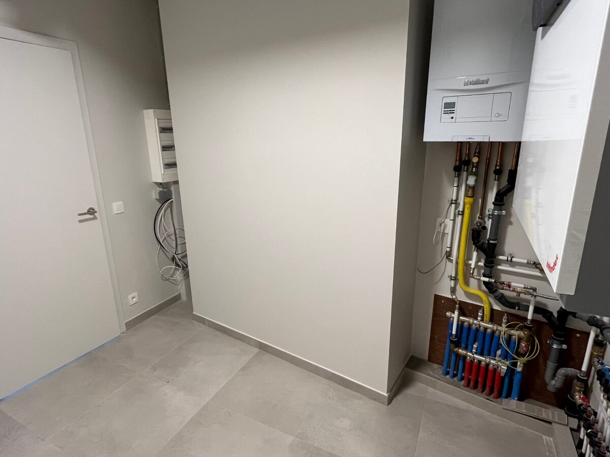 Nieuw, luxueus afgewerkt BEN-penthouse 