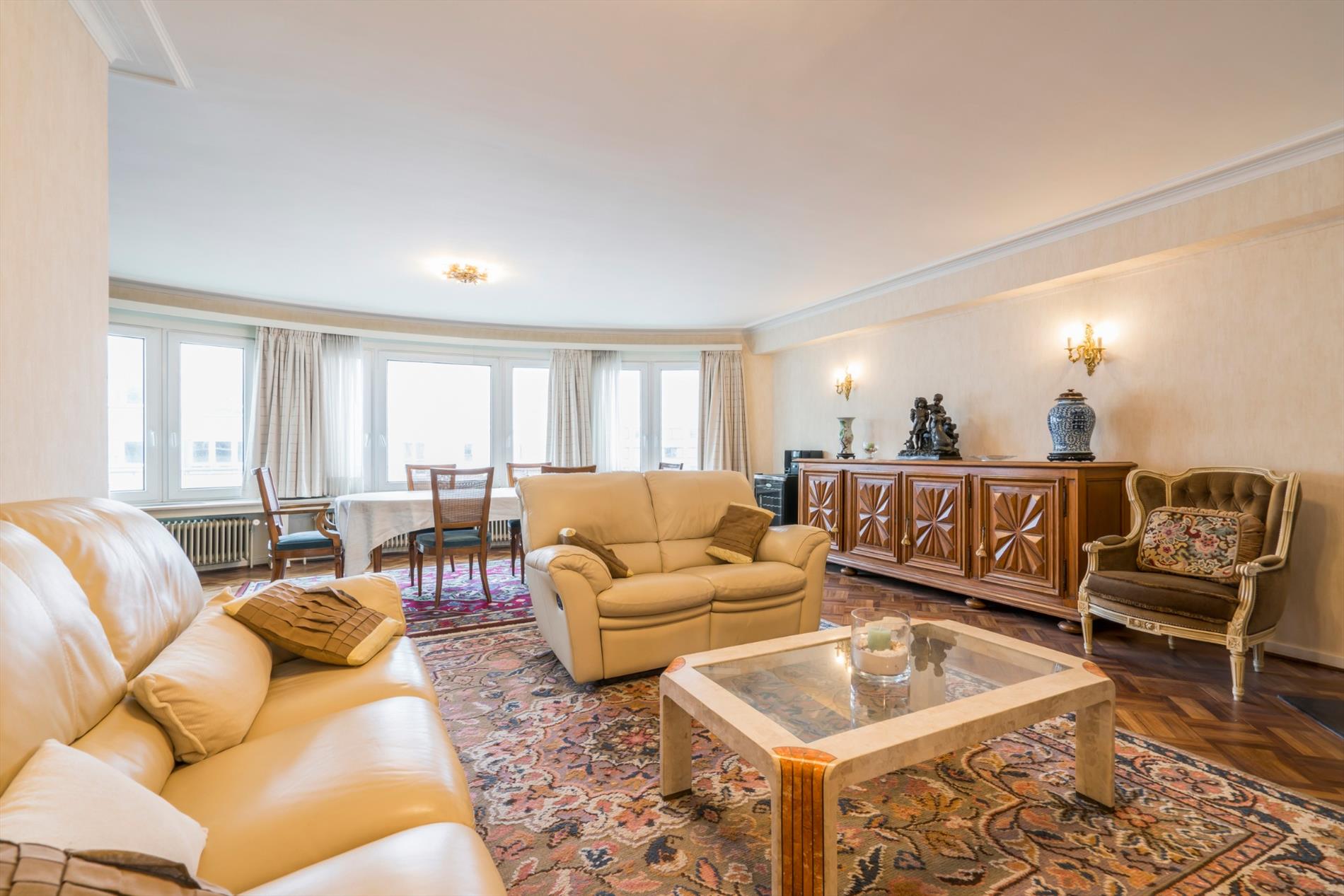 MODERN VAKANTIE APPARTEMENT OP TOPLIGGING (VAKANTIEVERHUUR) 