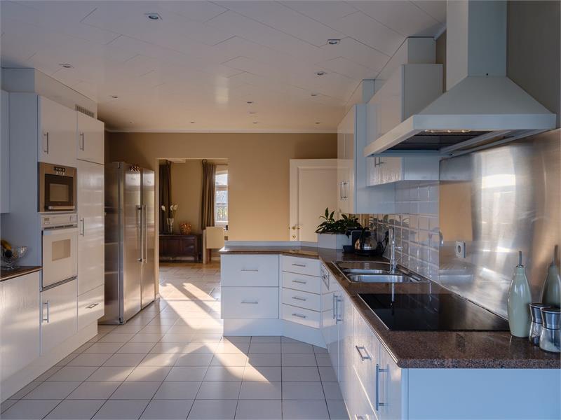 Villa-landhuis met prachtig zicht op uitgestrekte achterliggende velden 